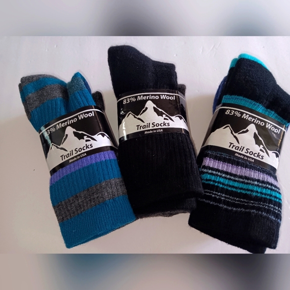 WOMEN'S 83% MERINO WOOL SOCKS MADE IN THE USA,ASSORTED COLORS,4 PAIR Stay warm. - Picture 1 of 1